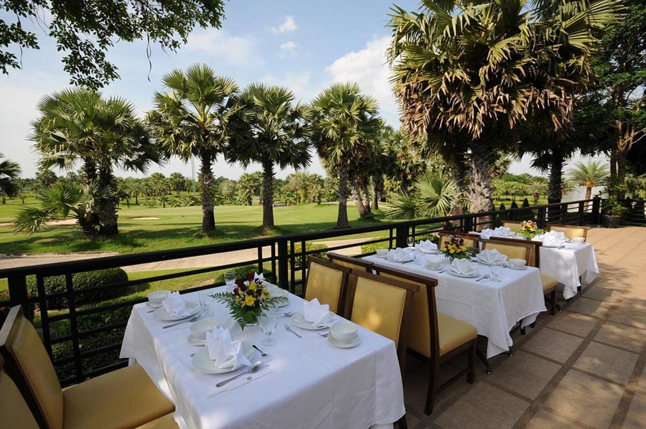 Gasthaus Suwan Golf & Country Club Nakhon Chai Si Exterior foto